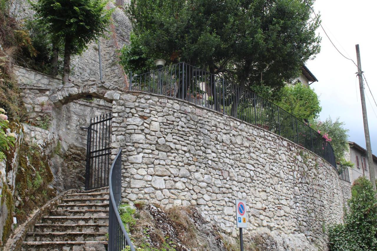 Il Castello Sul Lago Arrone Exterior foto